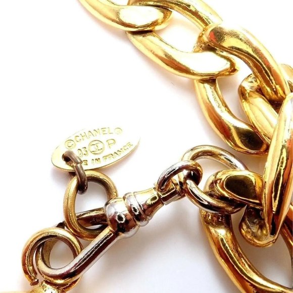 Amazing Authentic Chanel Gold Tone Draped Clasp Belt Necklace 34" - Picture 5 of 6